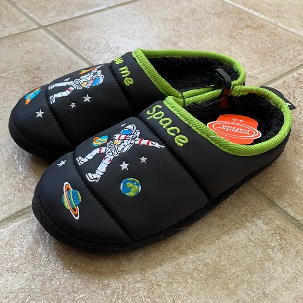 wonder nation Boys Astronaut Space Slippers